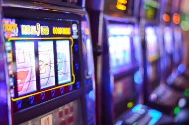 Dragon Tiger live dealer table showing card reveals on sontogel platform